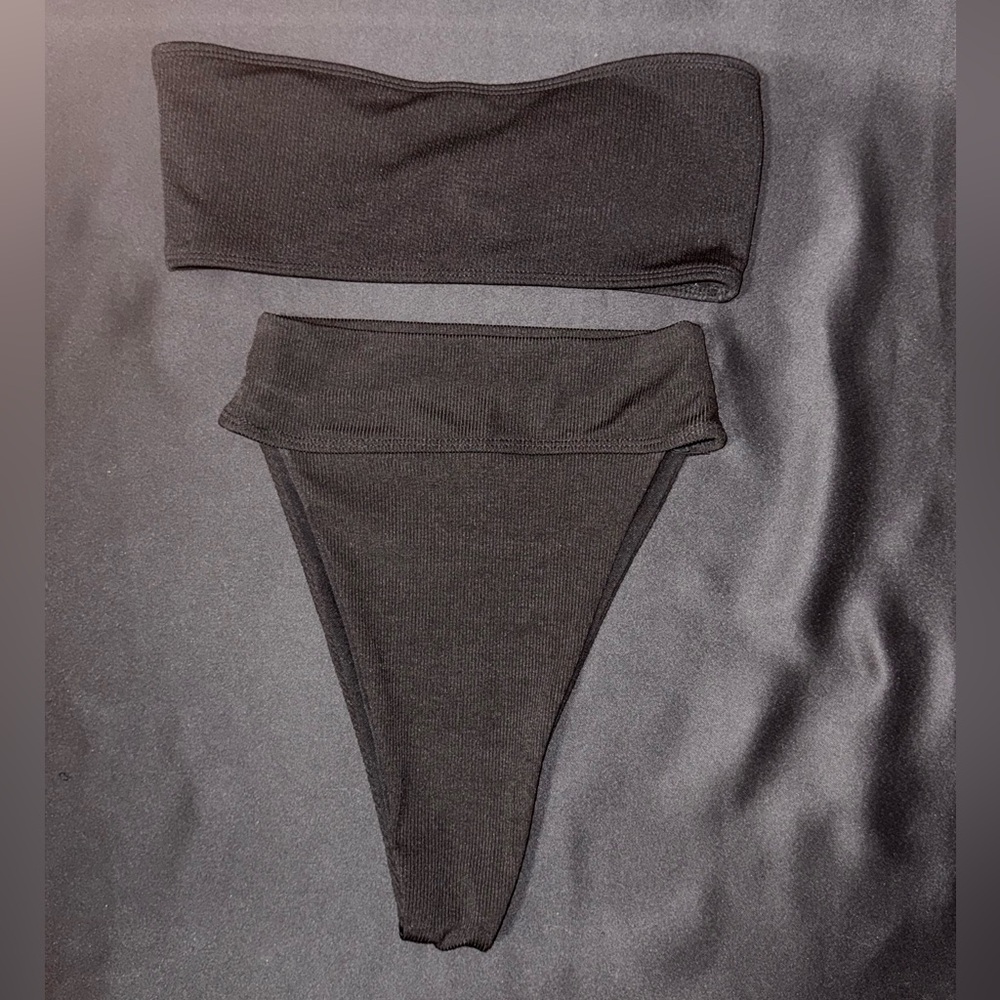 Black Strapless Bikini Set